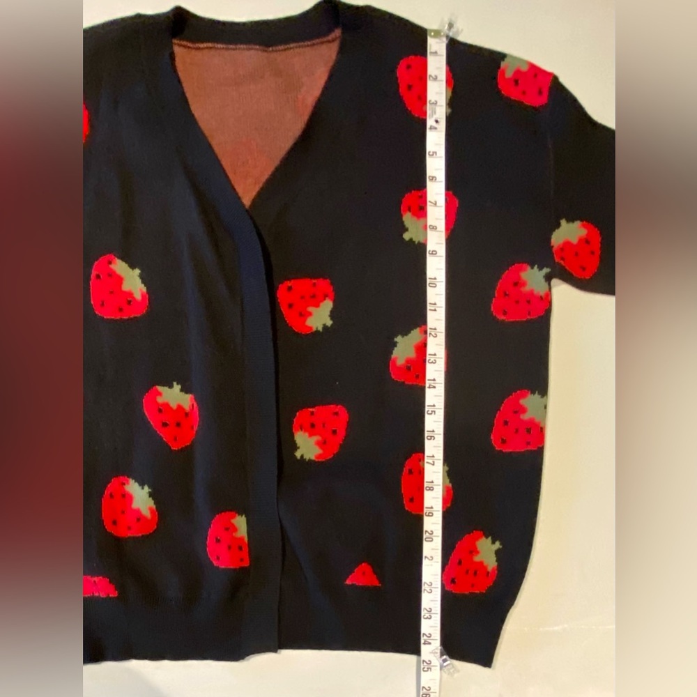 Strawberry Print Cardigan, size L - Picture 5 of 8